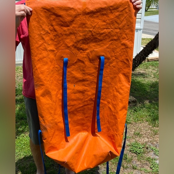 Eddie Bauer Waterproof X-Large Dry Bag Shoulder Straps Boating Kayak Sail - Picture 3 of 15